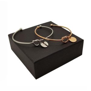 knot bangle